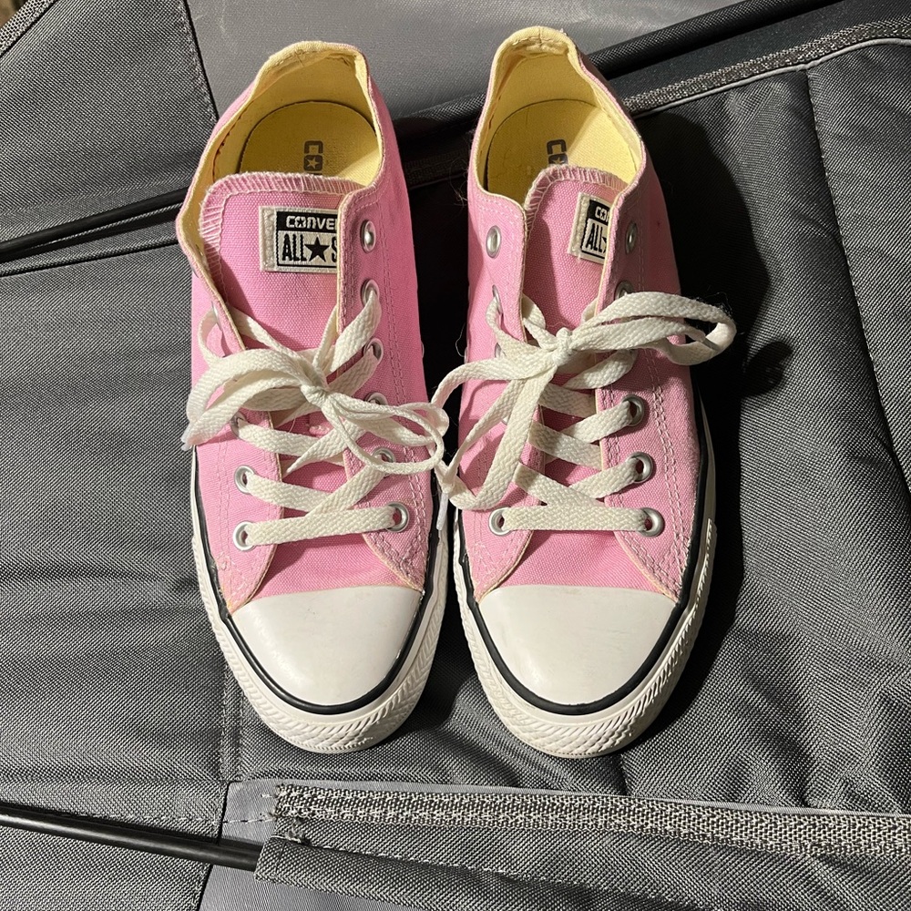 Converse all star chuck Taylor pink women’s converse size 9